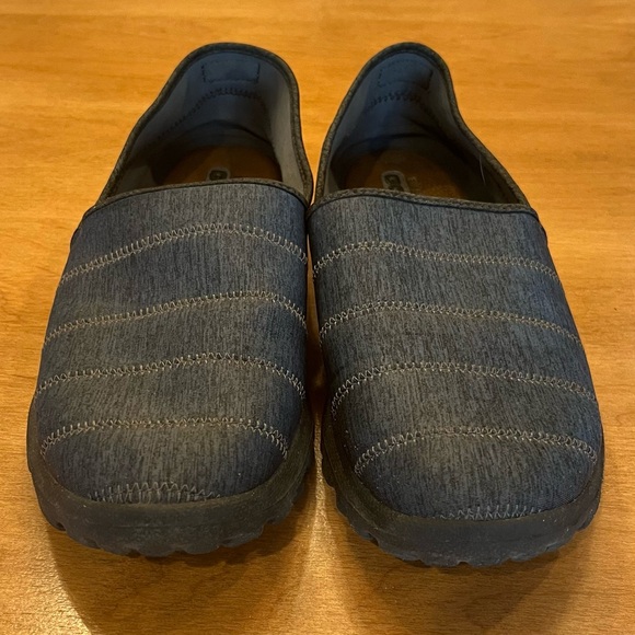 Denim slide-in walking shoes by Skechers - Picture 5 of 7